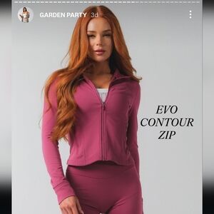 NWT ACTA Violet Contour Zip Up | Size Medium